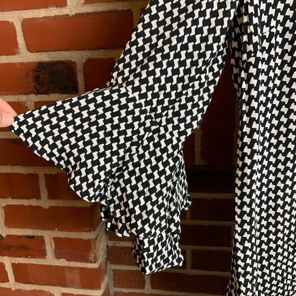 Zara Women V-Neck High  Low Blouse Belle Sleeves Size Small - Picture 4 of 9